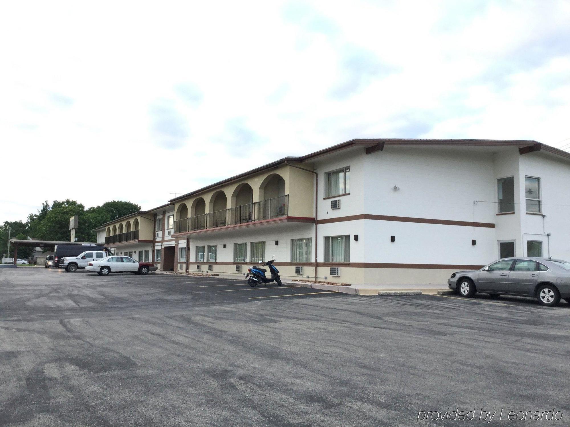 Americas Best Inn & Suites Urbana Exterior foto