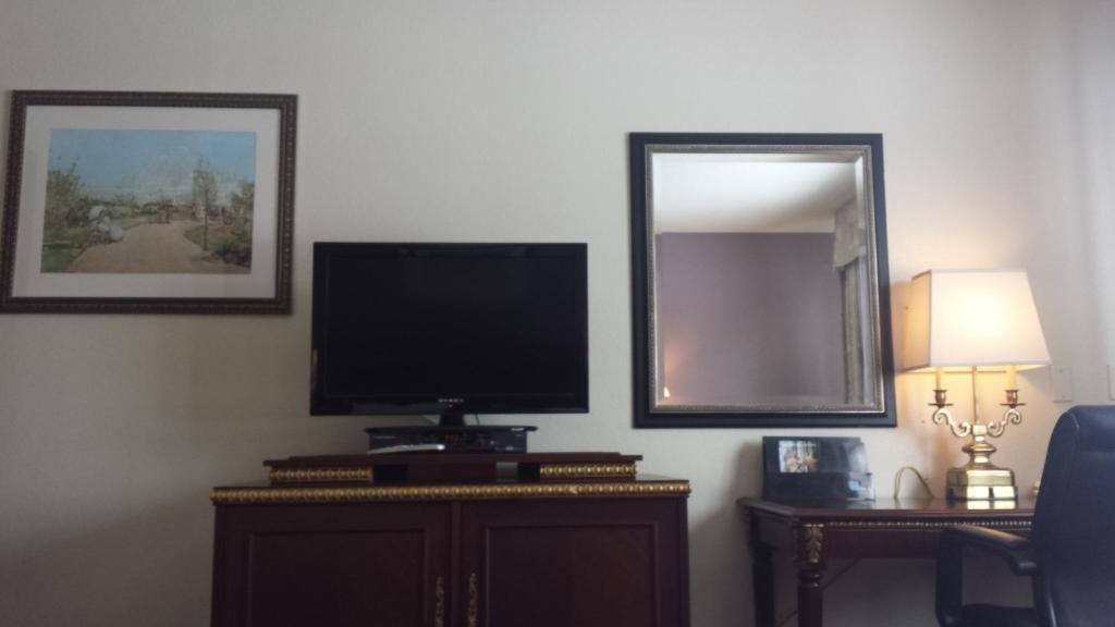 Americas Best Inn & Suites Urbana Cameră foto